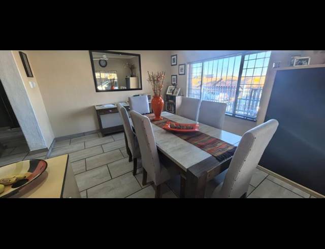 4 BEDROOM HOUSE FOR SALE IN WITPOORTJIE